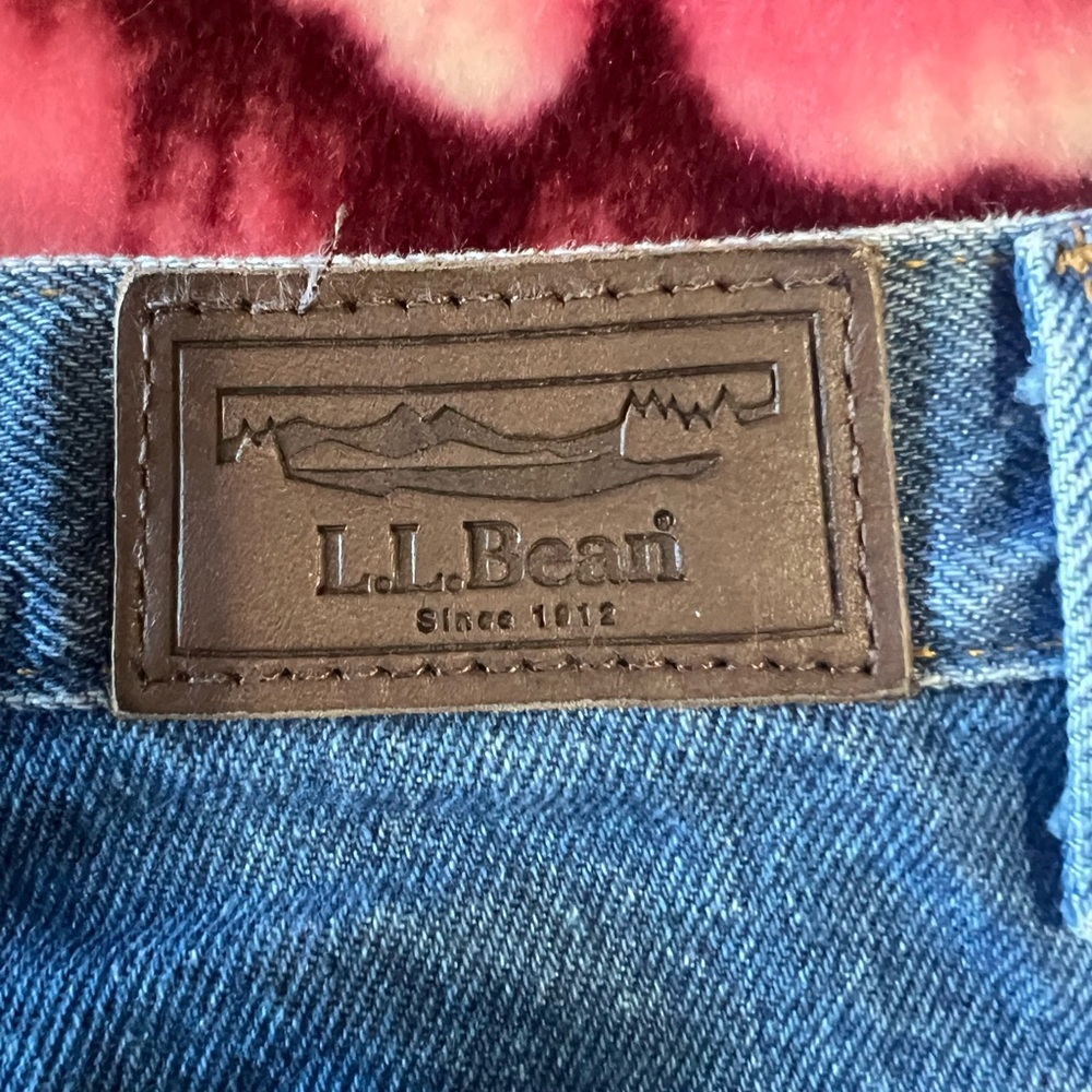 L.L. Bean double L classic fit size 4 jeans - Picture 5 of 5